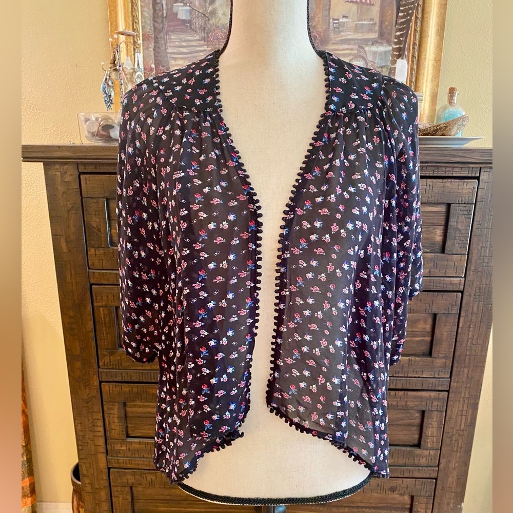 Forever 21 Black Floral Kimono